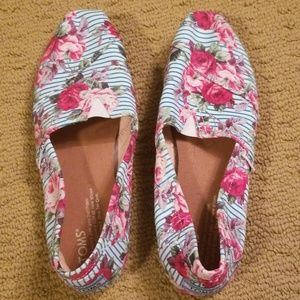 Toms Classics Pink and Blue Flowers and Stripes